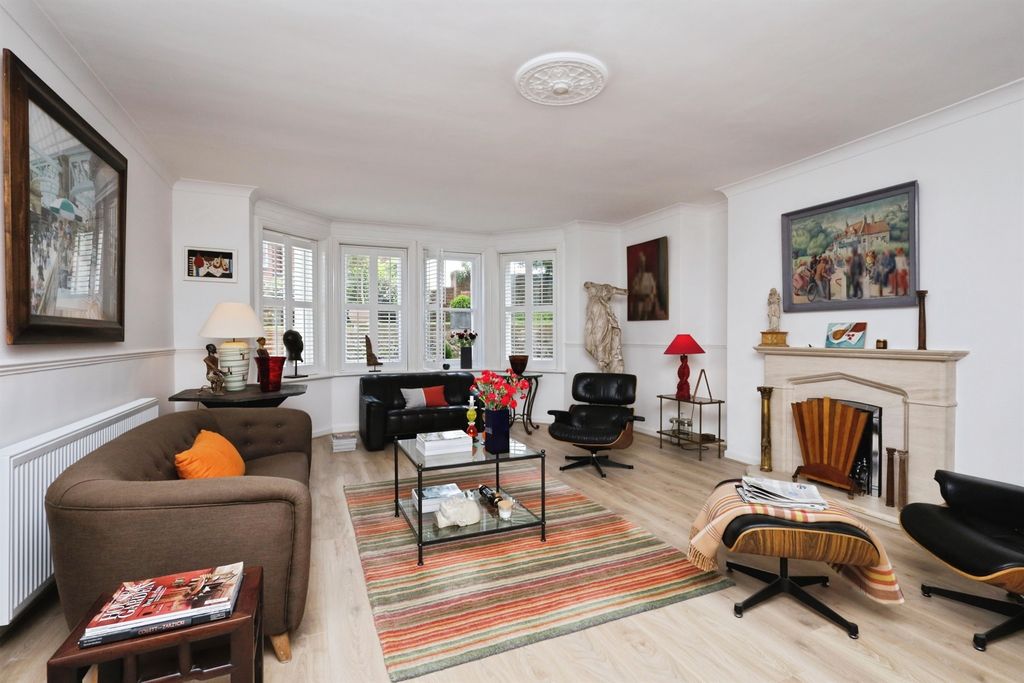 Property photo 2 of 16