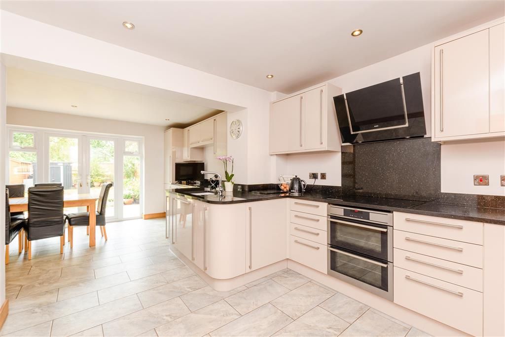 Property photo 3 of 13 Kitchen/Diner