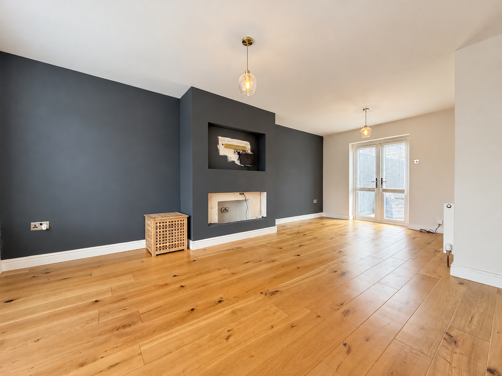 Property photo 2 of 17 F25E3348-CD1A-479B-B5Aa-2846C8BA3Ae7