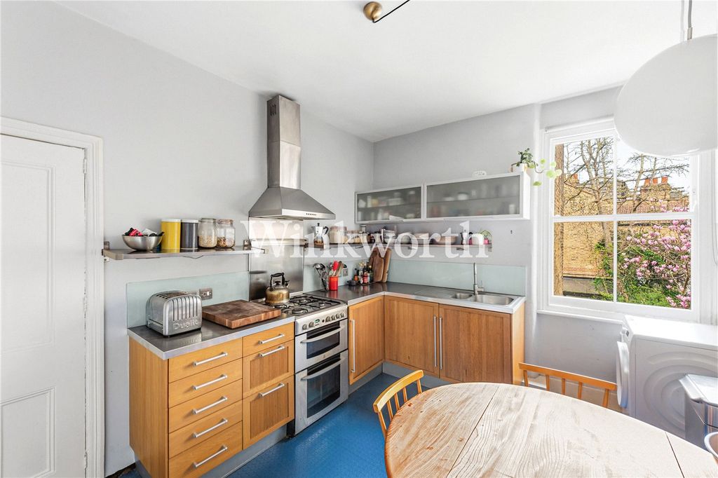 Property photo 3 of 16 Picture No. 09