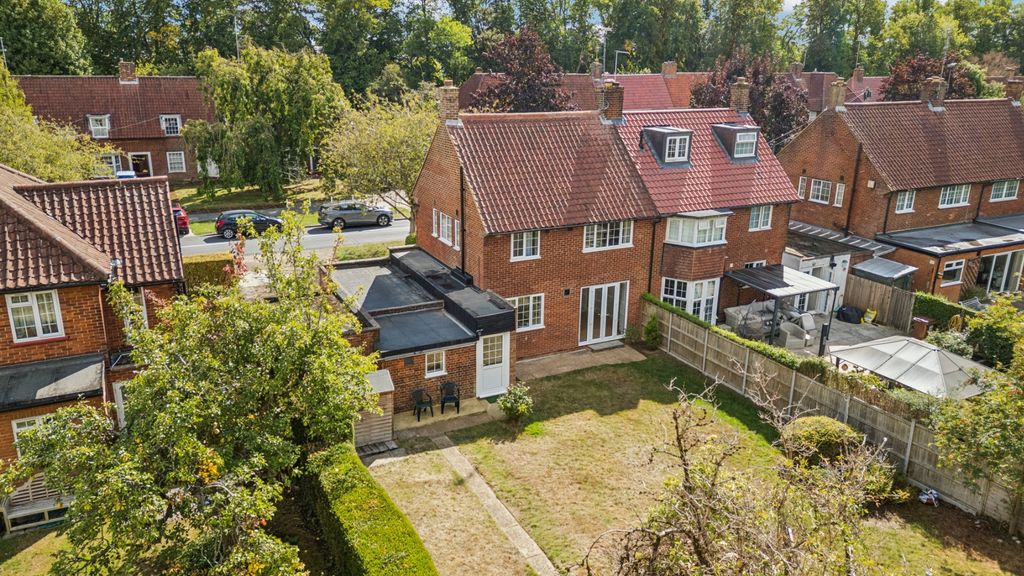 Property photo 2 of 27 5434813