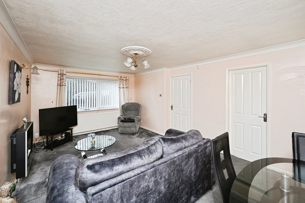 Property photo 2 of 22 Lounge Dining Room