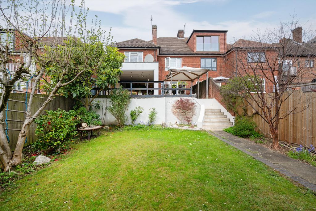 Property photo 2 of 15 Image