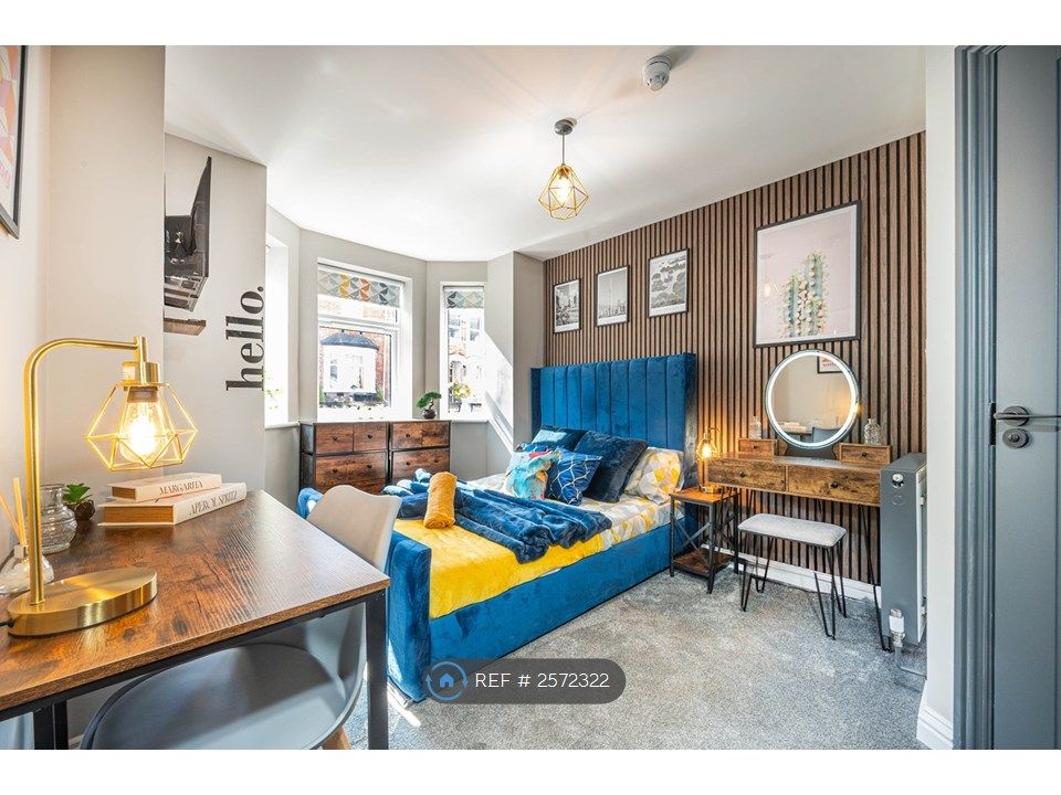 Property photo 1 of 17 Room 1