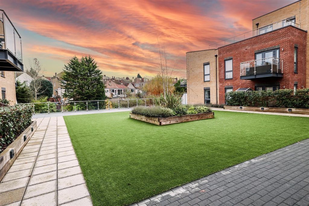 Property photo 2 of 26 4c45Suz_A0Wh2S07Ucgjha.Jpg