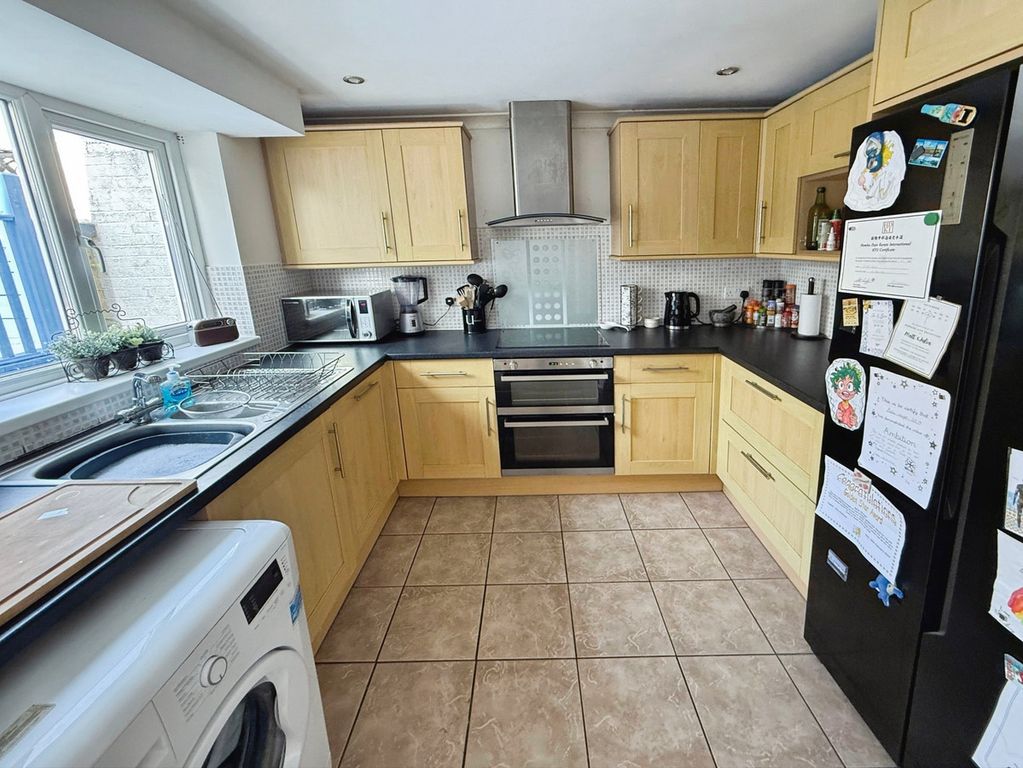 Property photo 3 of 15