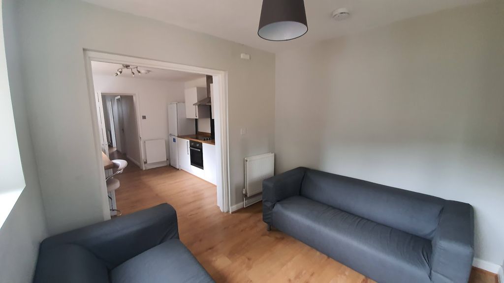 Property photo 2 of 9 Lounge