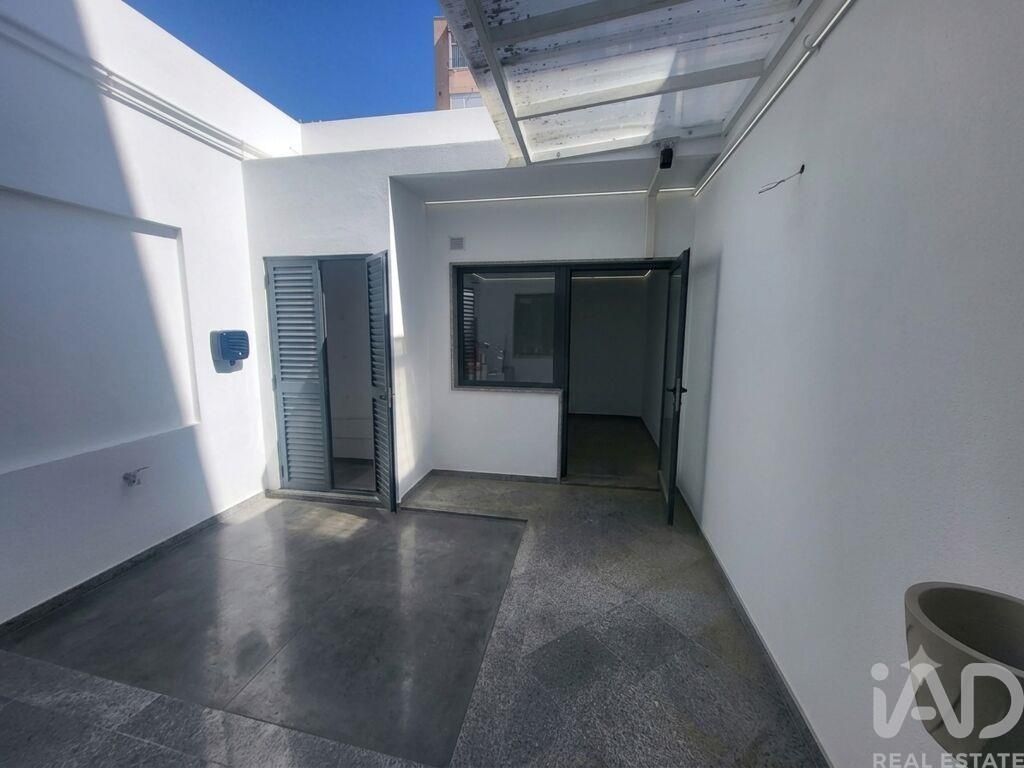 Property photo 1 of 29