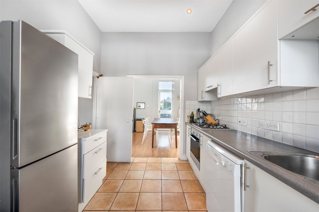 Property photo 2 of 11 Picture No. 19