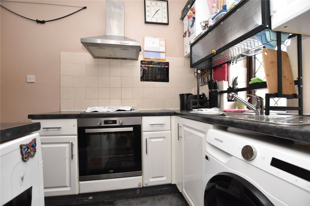 Property photo 3 of 14 Picture No. 04