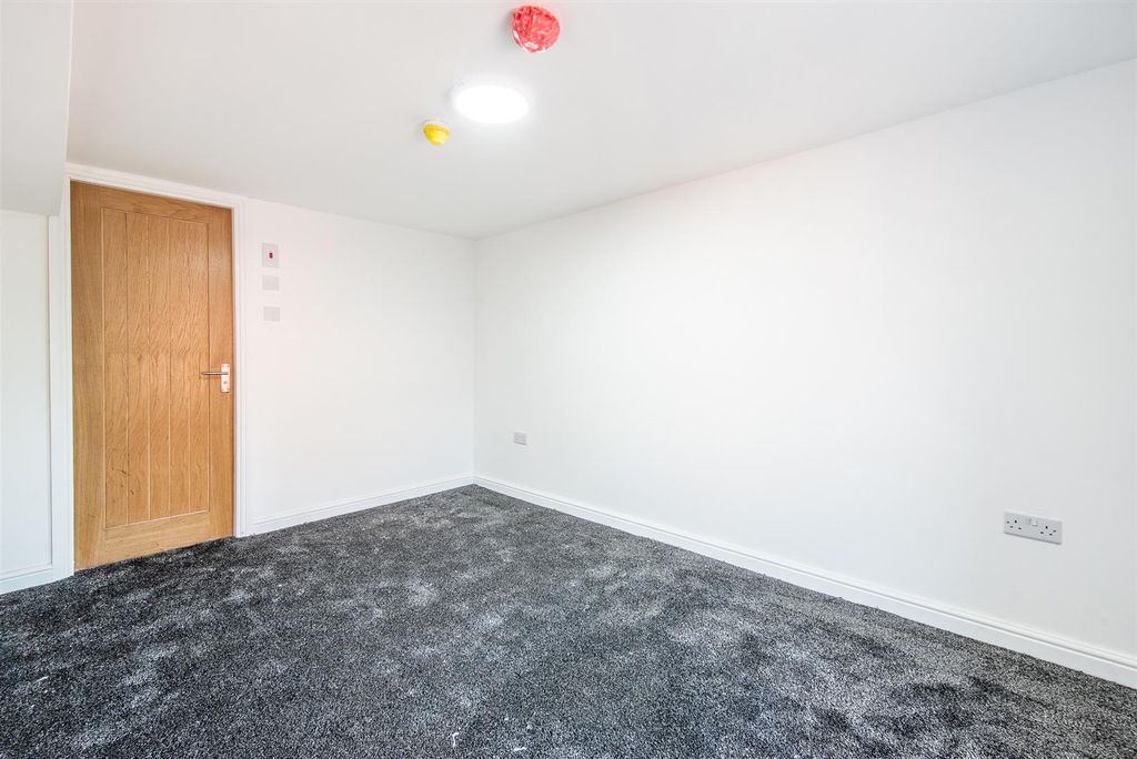 Additional image 6 of 3 bed flat for saleFleet Street, Preston PR1