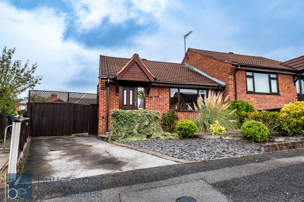 Property photo 1 of 19 Exterior Front