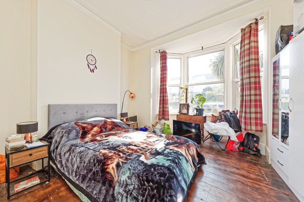 Property photo 3 of 18 Img_0070_Rw