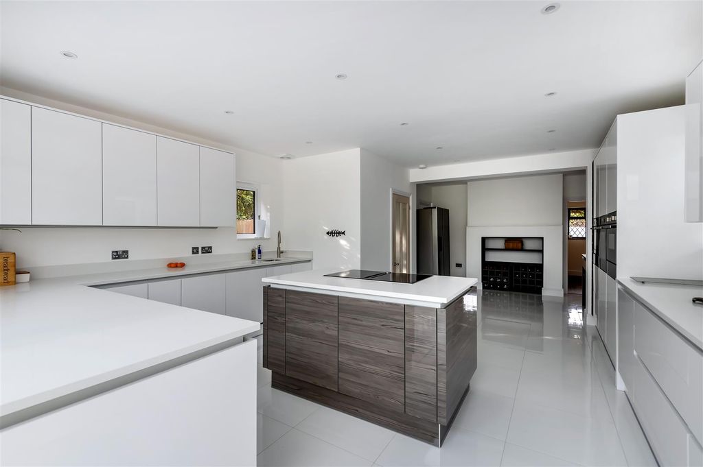 Property photo 2 of 49 902152 (5).Jpg