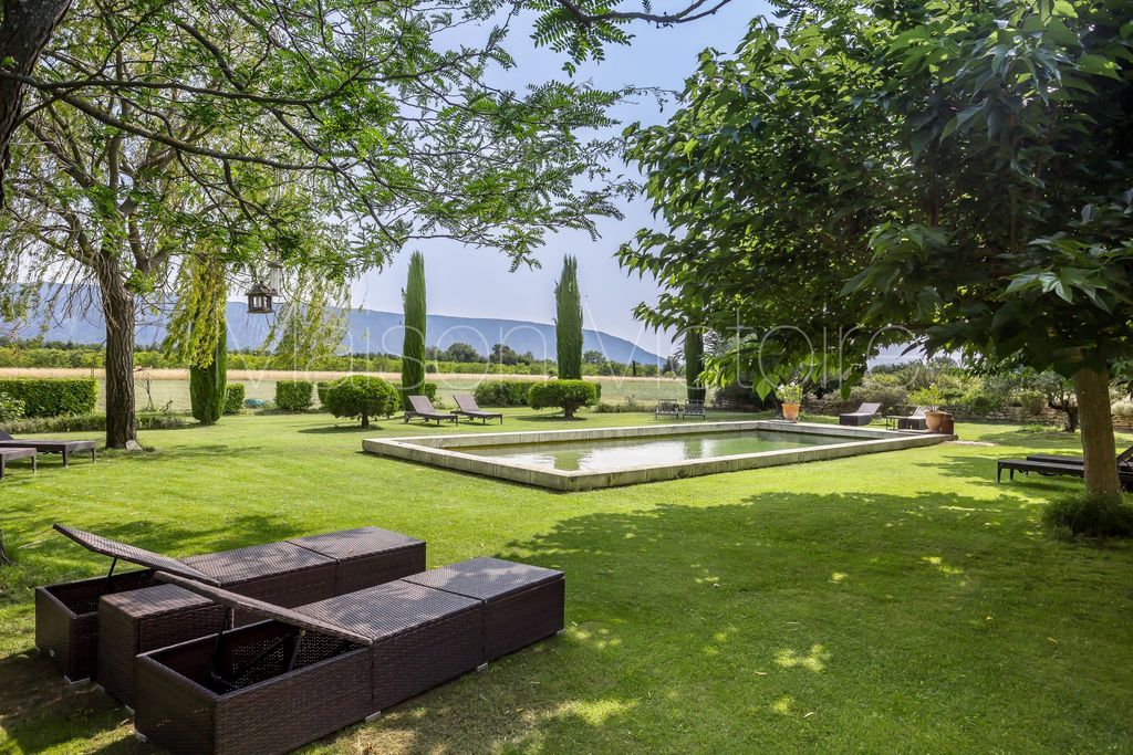 Property photo 1 of 20 Traditional 19th-Century “Mas” With Gardens And Luberon Views