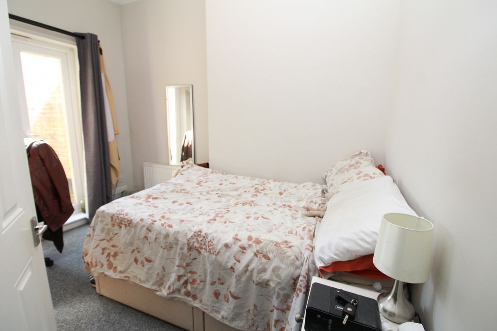 Property photo 3 of 4