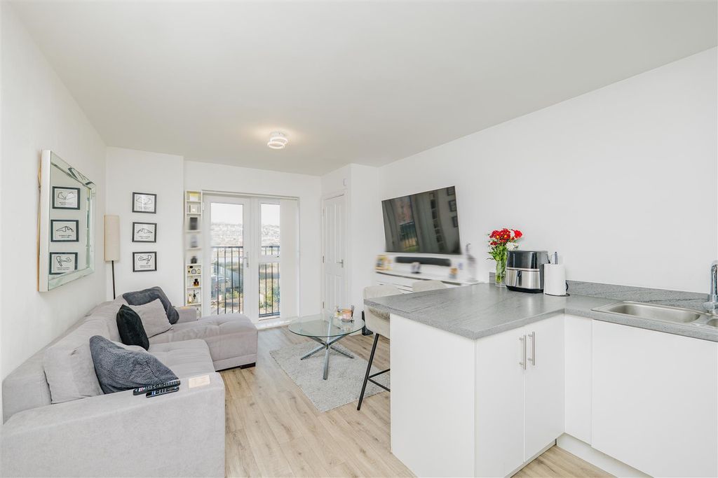 Property photo 3 of 19 P1410480.Jpg