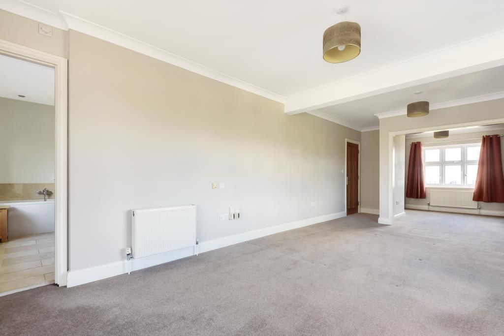 Property photo 3 of 10 Bedroom
