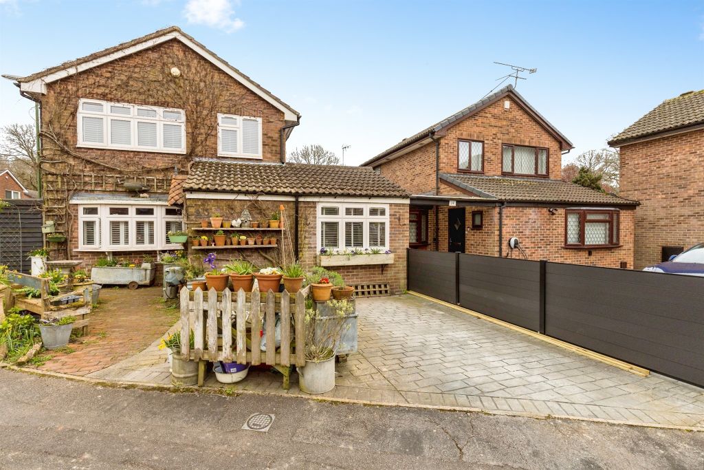 Property photo 1 of 21