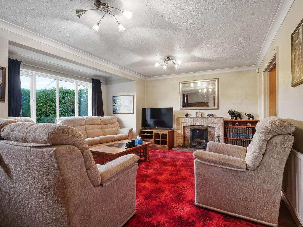 Property photo 2 of 18