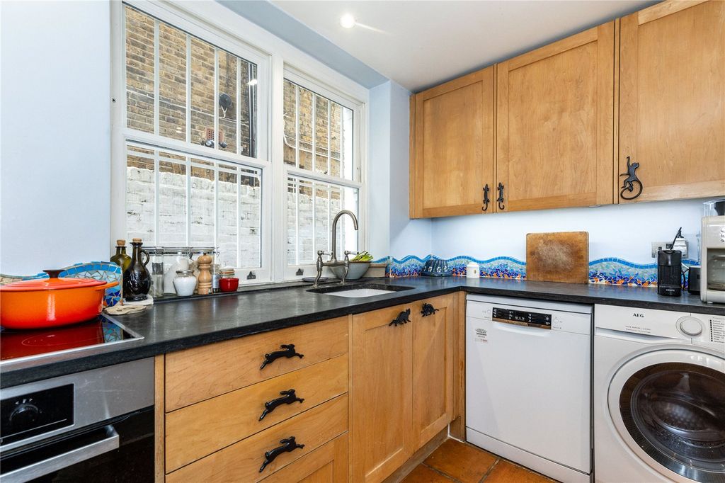 Property photo 3 of 11 Picture No. 44