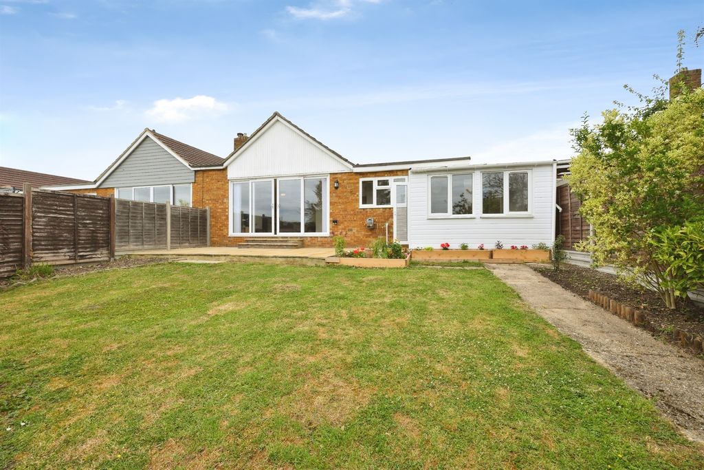 Property photo 3 of 17