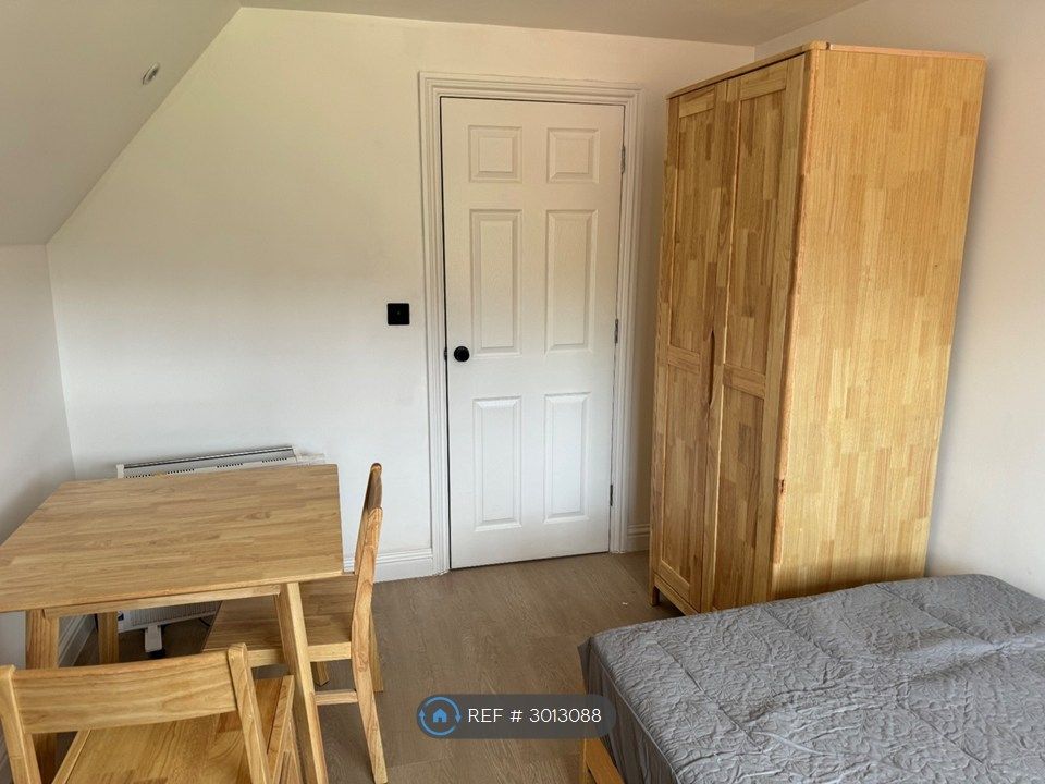 Property photo 2 of 3