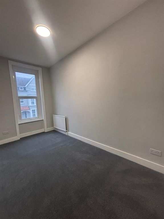 Property photo 3 of 6 Bedroom1.Jpg