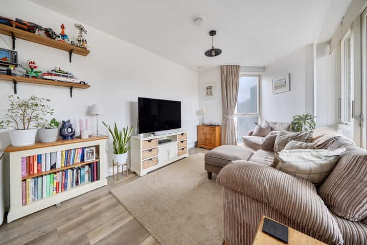 Property photo 3 of 21