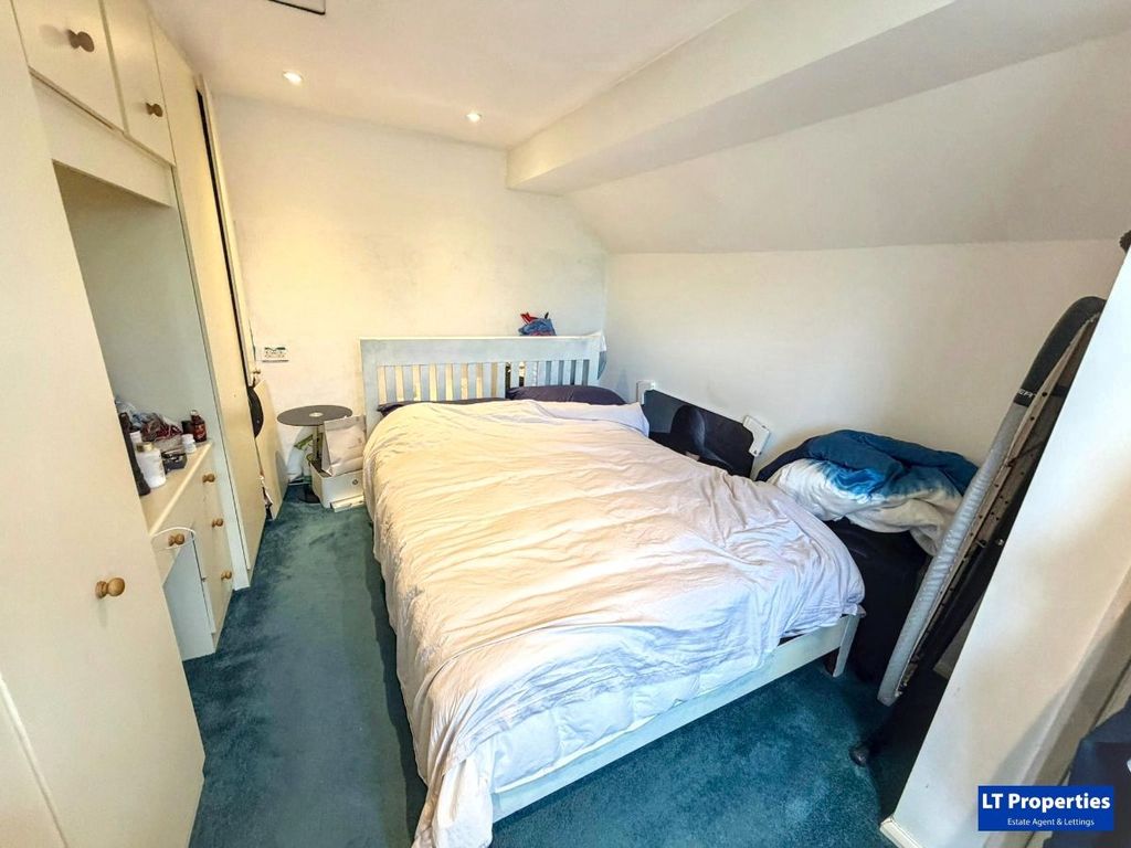 Additional image 12 of 1 bed property for saleOld School Walk, Slip End, Luton LU1