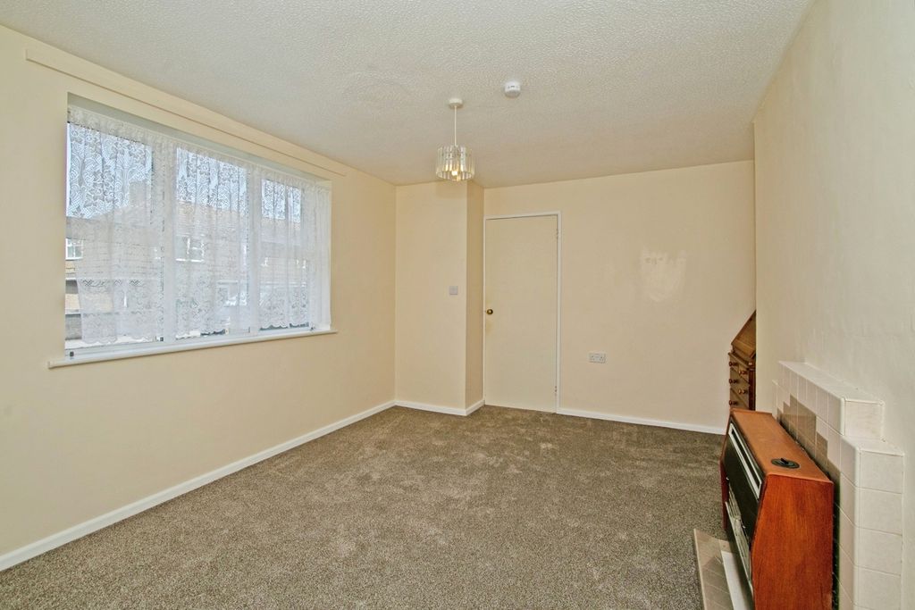 Property photo 2 of 29 Lounge