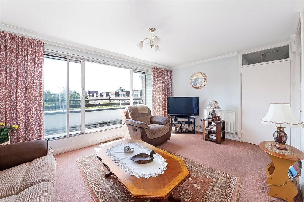 Property photo 2 of 16 Picture No. 08