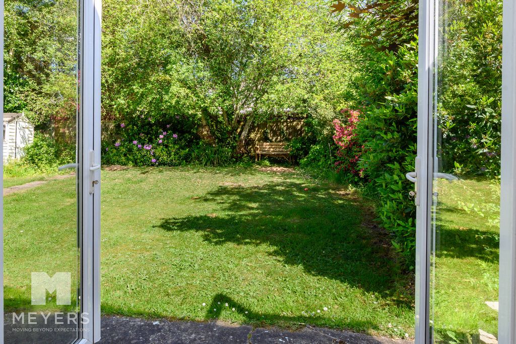 Property photo 2 of 23