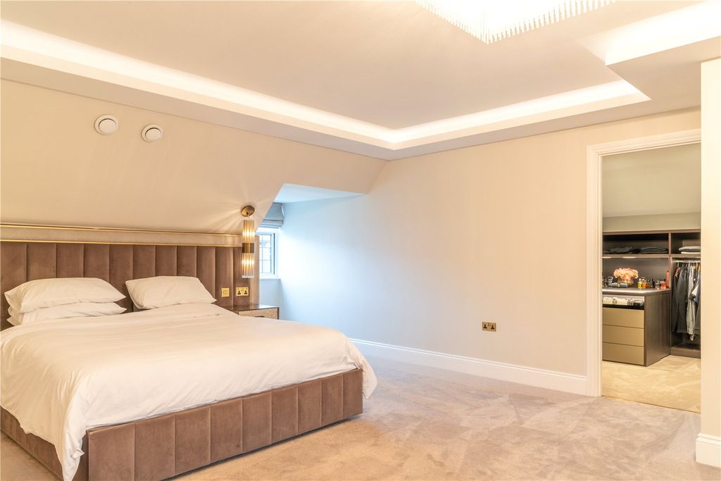 Additional image 17 of 5 bed detached house for saleDetached House Close To Station, Loughton, Essex IG10