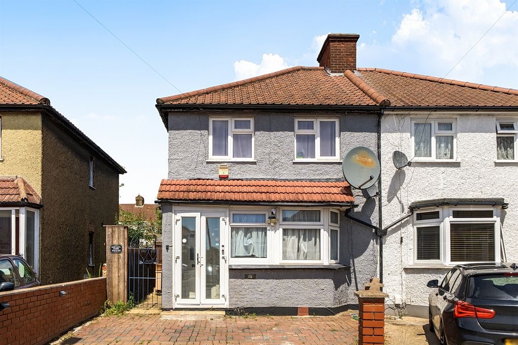Property photo 1 of 12