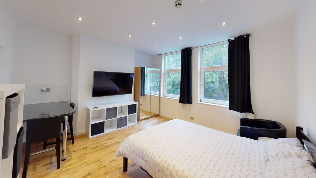 Property photo 1 of 5 Studio Room