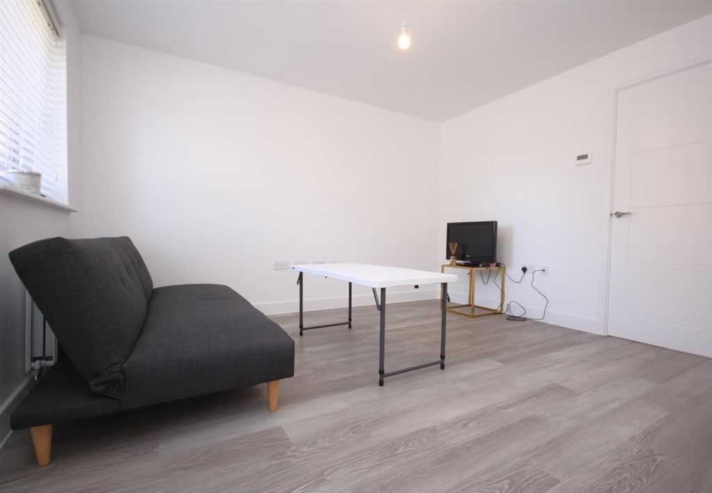 Property photo 3 of 10 Img_0847.Jpg