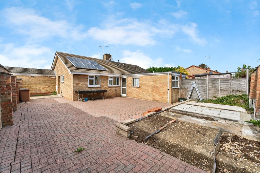 Property photo 3 of 17