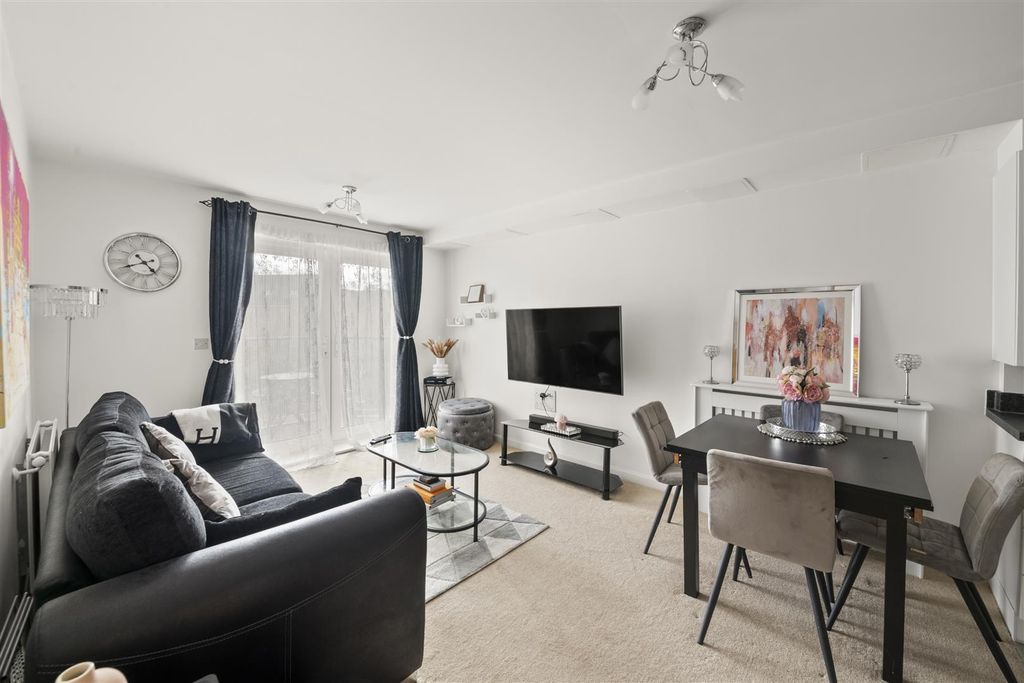 Property photo 3 of 12 3