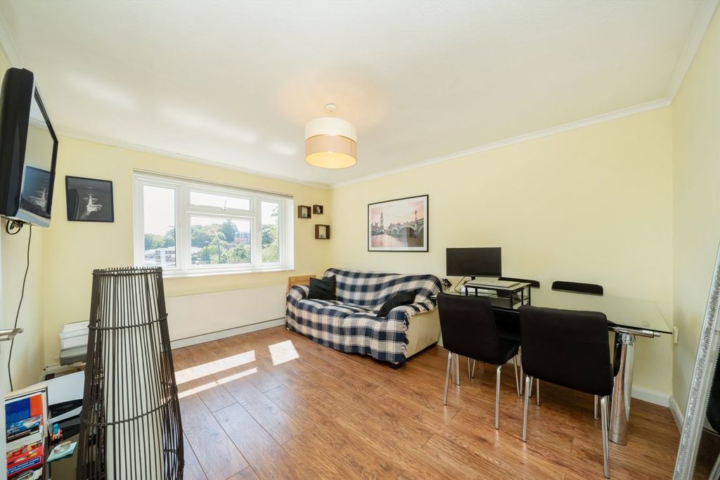Property photo 2 of 5
