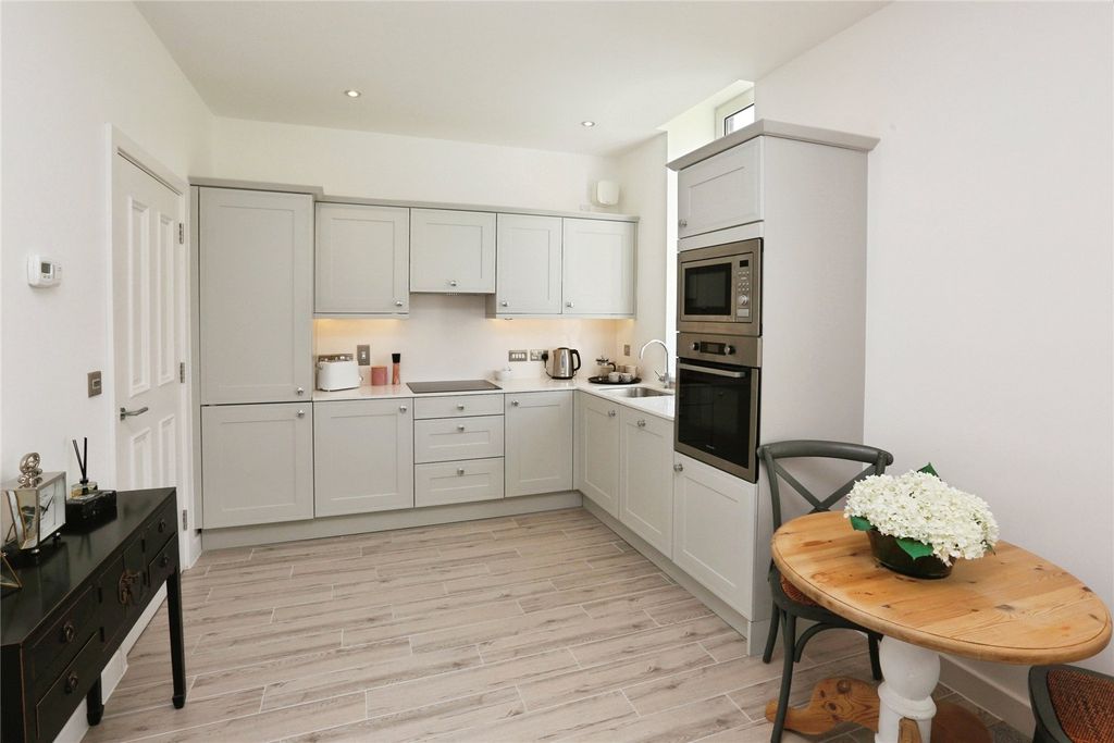 Property photo 2 of 11 Picture No. 02