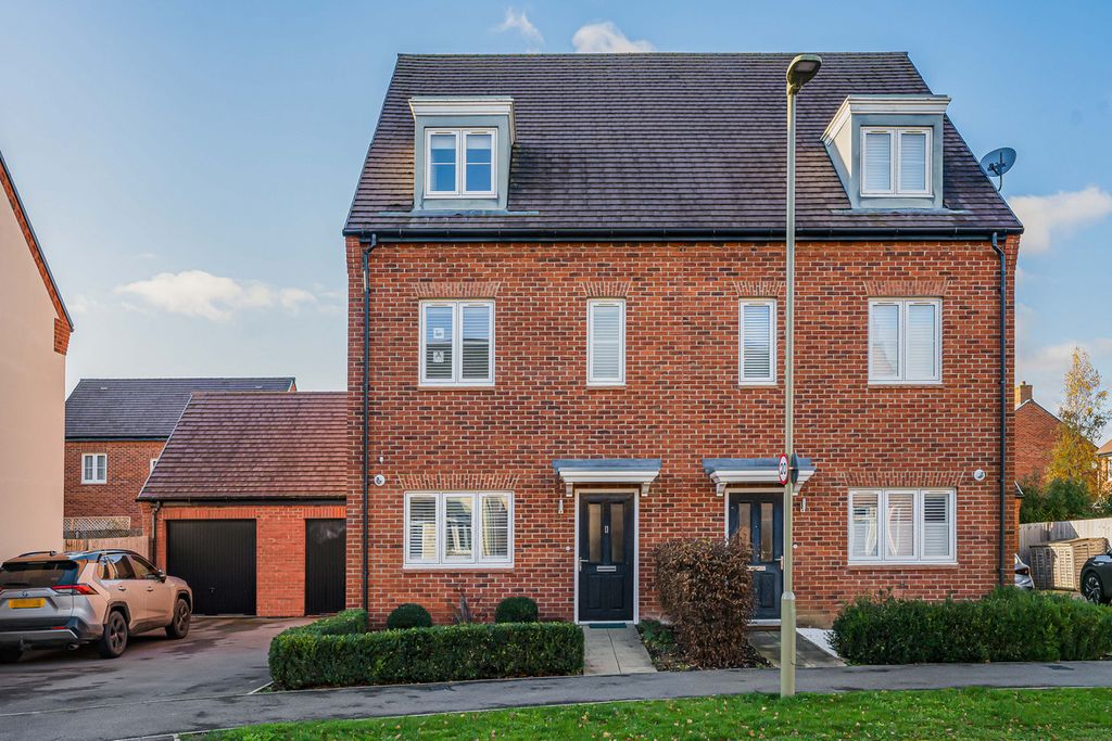 Property photo 1 of 27