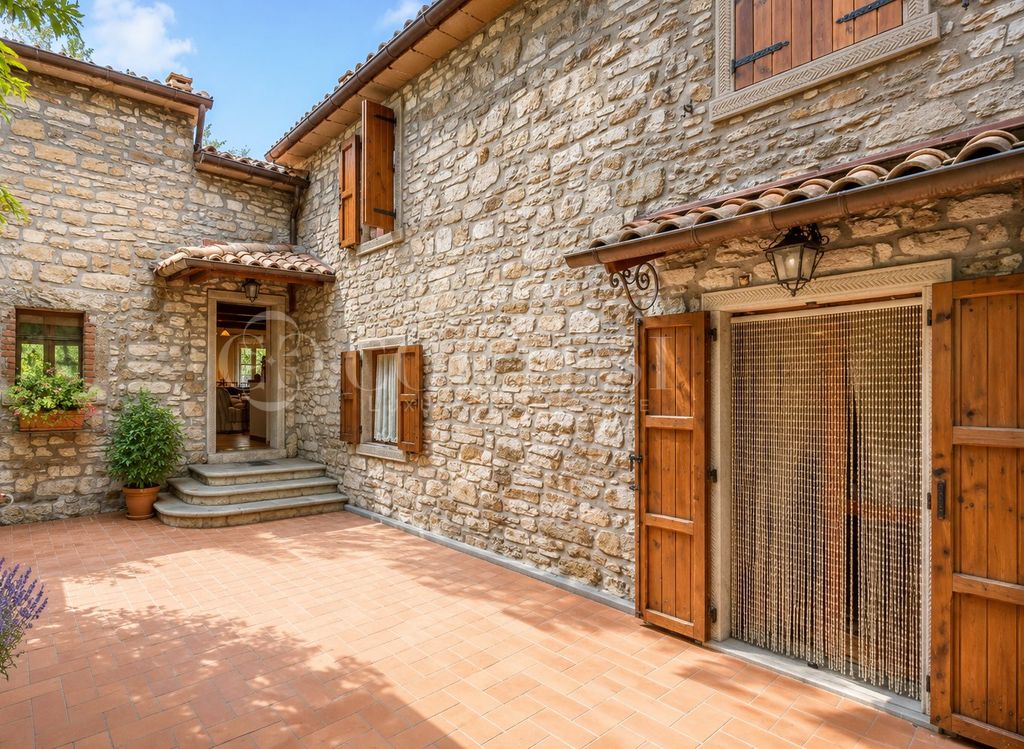 Property photo 1 of 58 Elegant Portion Of Stone Farmhouse Between Tuscany And Romagna
