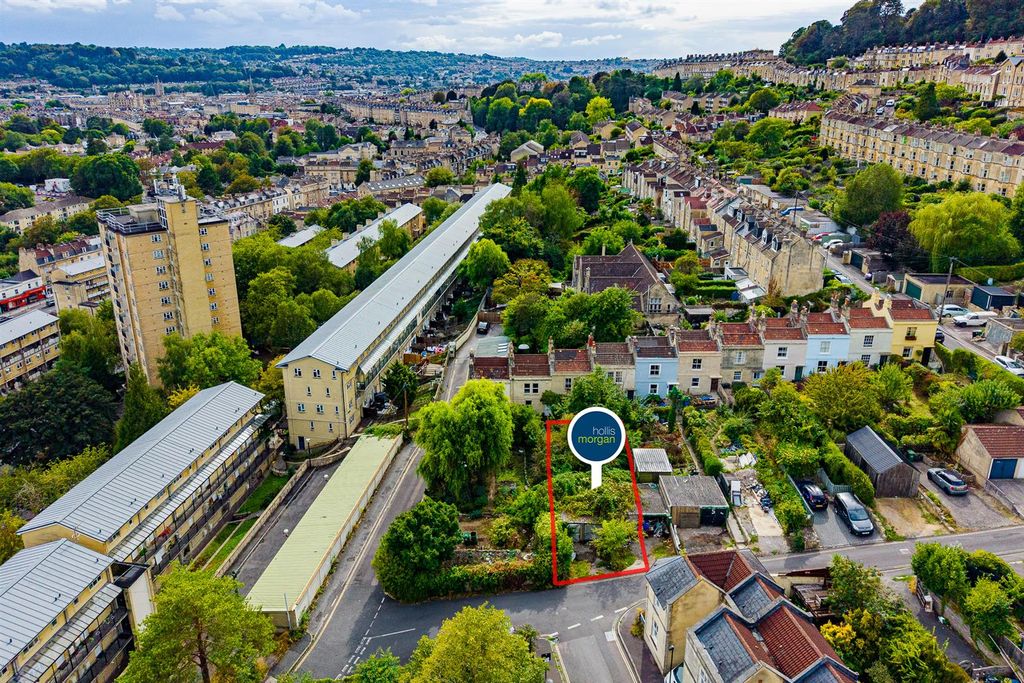 Property photo 2 of 13 Garages &amp; Gardens @ Bennetts Lane, Camden, Bath BA