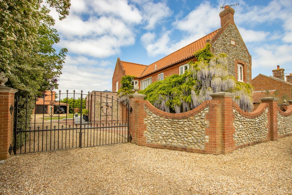 Property photo 1 of 44 4134662