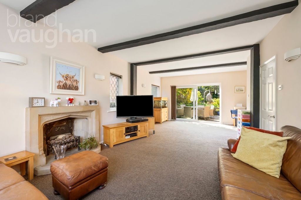 Property photo 3 of 28 Picture No. 25