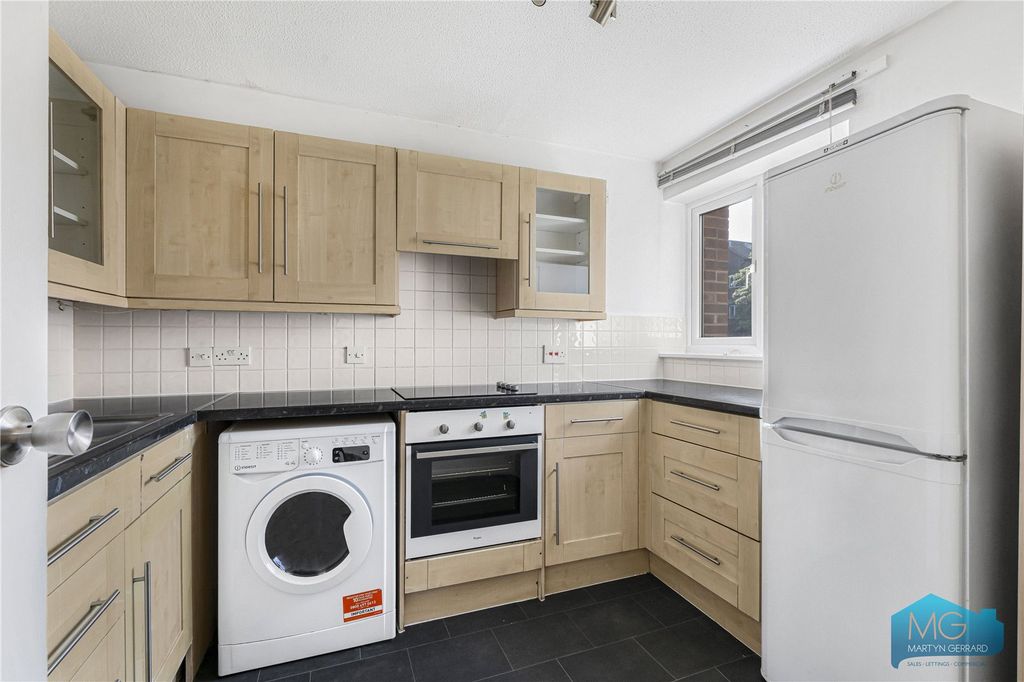 Property photo 2 of 16 Picture No. 19