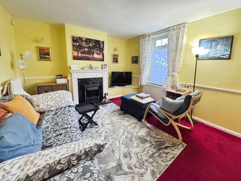 Property photo 3 of 9 Photo 7