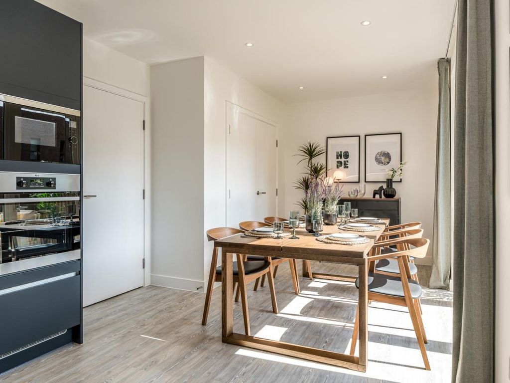 Property photo 3 of 17 Lampton 3 Bed Duplex