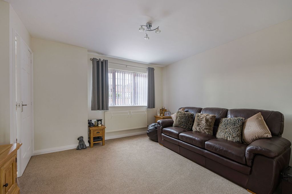 Property photo 2 of 24